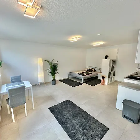 Privates Apartment Mit Bad & Kueche Weil im Schonbuch Exterior foto