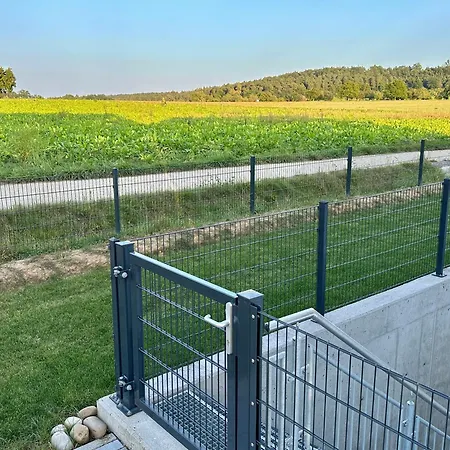 Privates Apartment Mit Bad & Kueche Weil im Schonbuch Exterior foto
