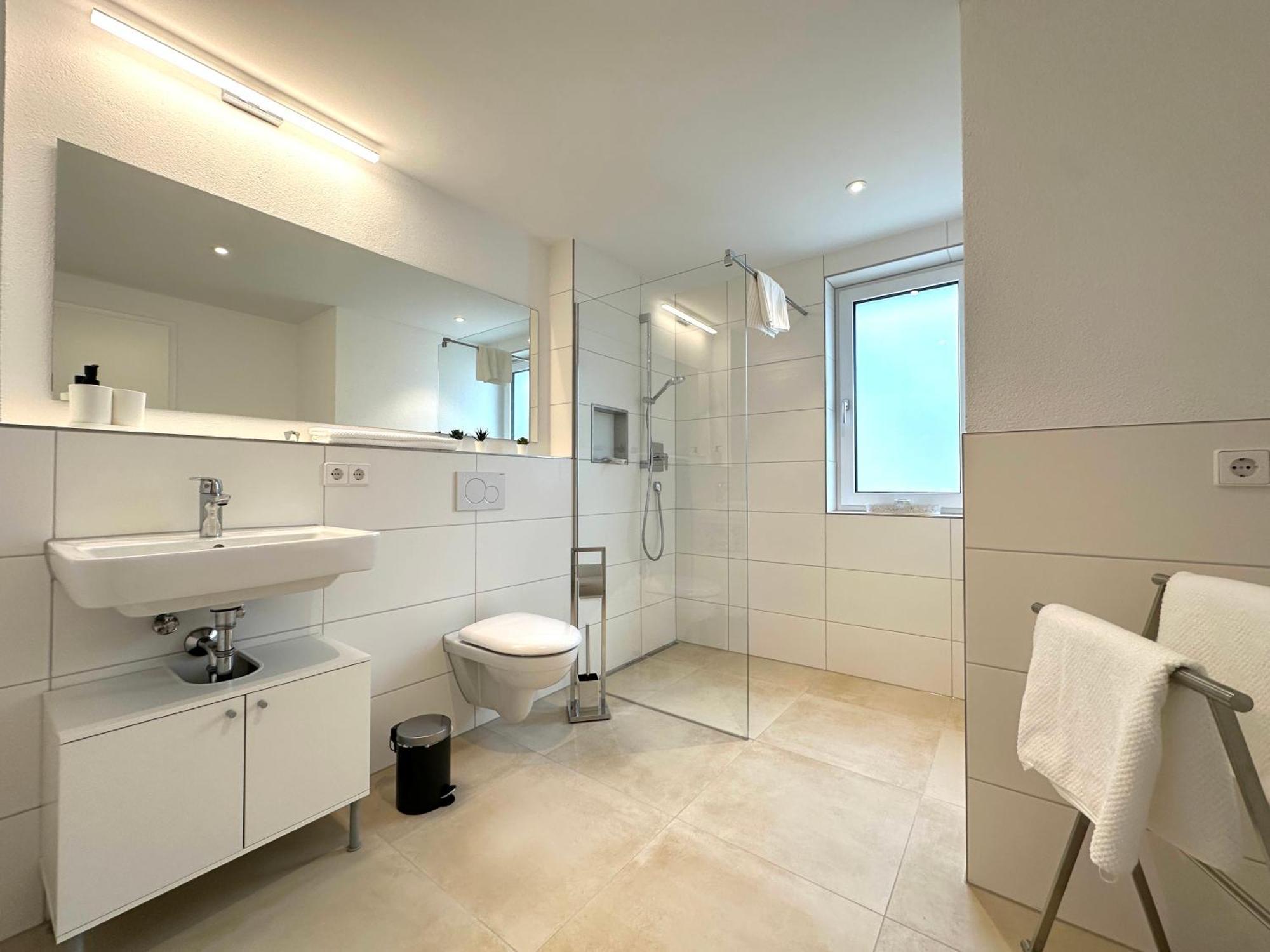 Apartment Privates Mit Bad & Kueche
